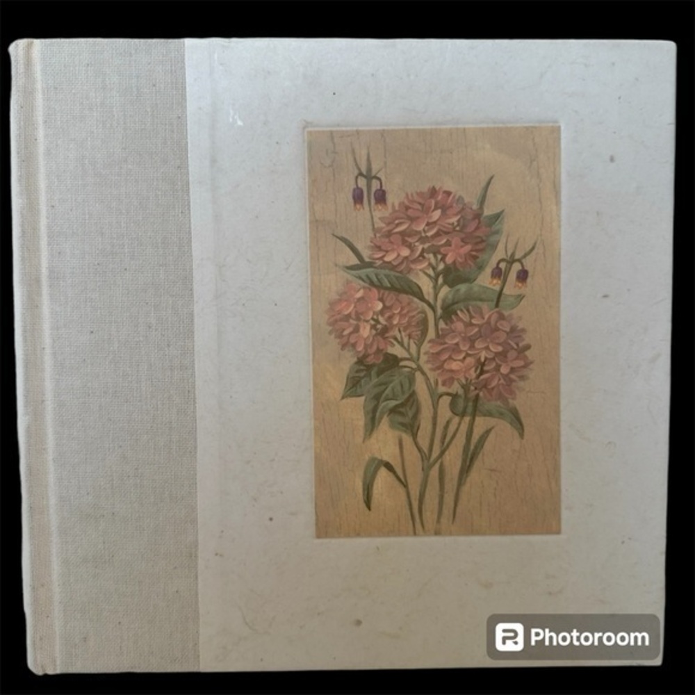 Hallmark cream floral 4” x6” photo picture album